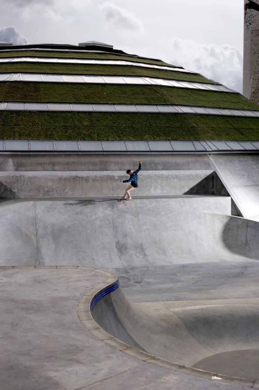 Rune Glifberg frontside tallslides at the StreetDome opening event 2014 - Photo Arto Saari for Oakley